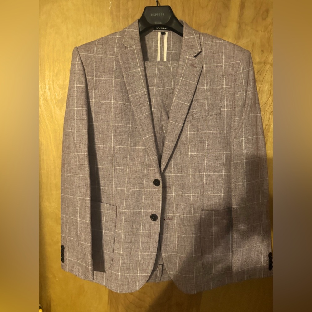 Express red/tan Plaid Men's suit